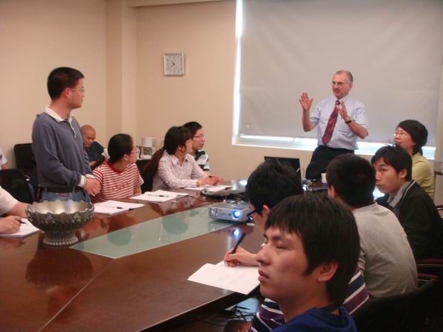 Academic lecture 2011_pic1.jpg